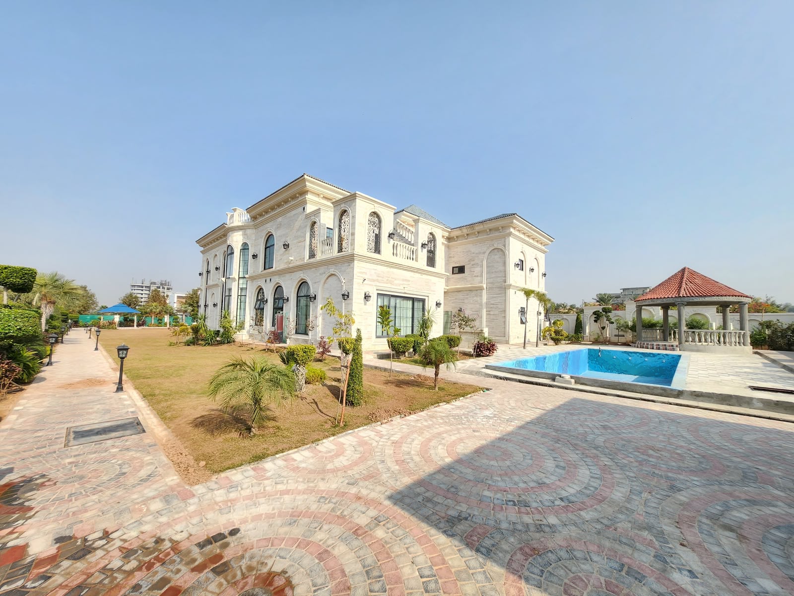 Farm House for Sale in Gulberg Greens Islamabad